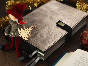 Kirjan suojus kansi 1758265