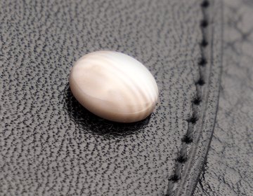 Смугастий крем'яний декор